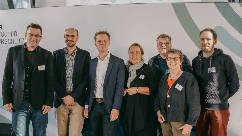 Gruppenfoto neues DNR-Präsidium bei der Mitgliederversammlung 2024